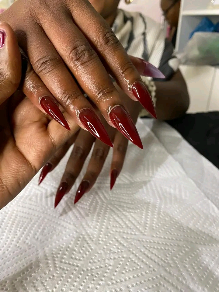 Hi,,I'm Ithabeleng (Itha's beauty)   I am nail and lash tech.ke fumane tropong ea Maseru Olympic bui